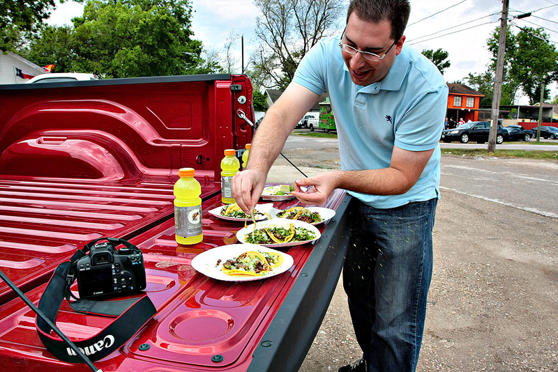 Illustration for article titled How To Order From A Taco Truck